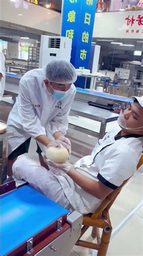 I work at a mooncake factory with stability, ease, and regular working hours.#India