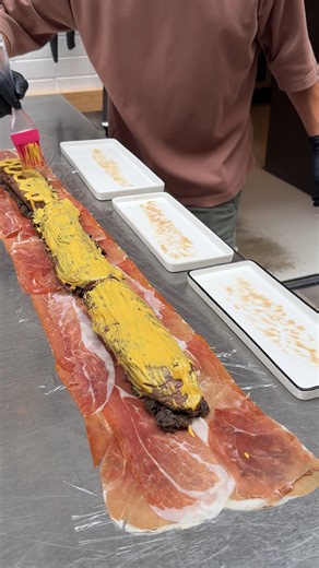 Beef Wellington Pepperoni Pizza! Pizza dressed in fine dining 🥂🍕 | Chefclub Network