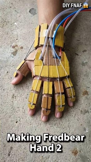 Making Fredbear Hand in Real Life 😱 DIY FNAF Animatronic...
