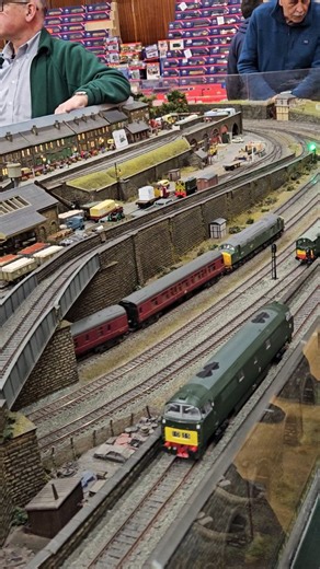 Bridge Road oo gauge layout filmed at Kendal model railway exhibition 25.01.26 #modelrailway #modeltrains #00gaugemodelrailway #trains | North West Trains