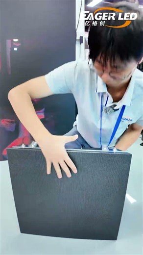 Building an LED video wall, piece by piece.#eagerled #leddisplay #ledscreen #indoorledscreen#ledwall