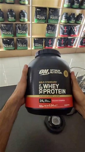1 scoop of Optimum Nutrition Gold Standard Whey 💪🥤 | Simple, smooth & protein-packed!