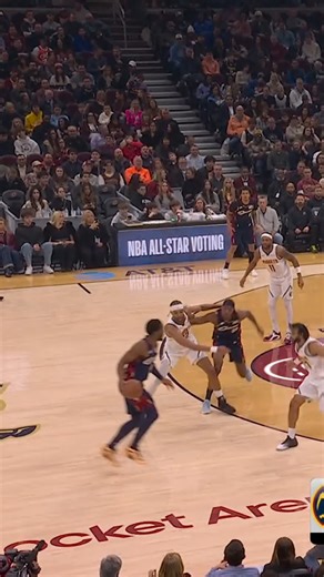 Donovan Mitchell delivered a 33-point performance, helping the Cleveland Cavaliers secure their third straight win! 💪 33 PTS | 6 REB | 5 AST | 5 3PM | NBA