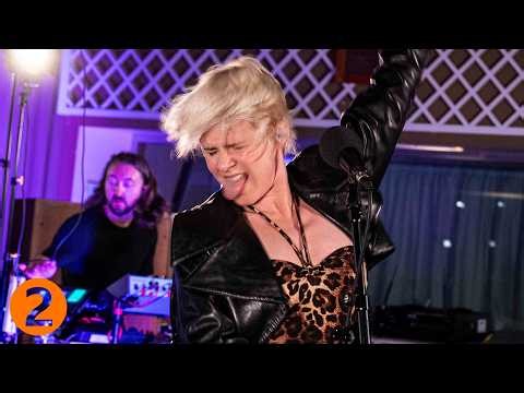 Robyn - Always (Erasure cover) - Radio 2