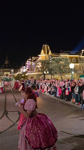 Disneyland Paris - Pirates & Princesses : Le Défilé - #disneylandparis #disney #disneyland #dlp