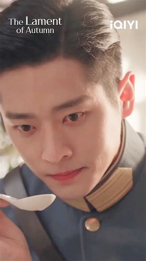 He didn't want the snack... he wanted her to feed him🍰 | 玉簟秋 The Lament of Autumn | iQIYI #iQIYI