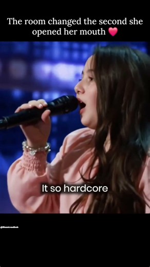 She Was ONLY 10… Then She Got the GOLDEN BUZZER! 😭🔥 | Roberta Battaglia