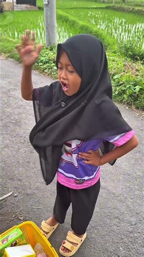 Yusmini baru balik dari Alfamart!