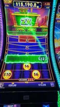I Got A WILD Back To Back Bonus On This Slot Machine!