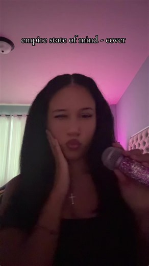 Empire State of Mind cover — NYC singer high notes