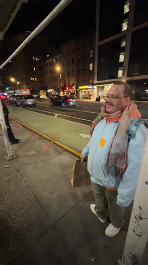 Jay Guapõ (@jayguap3)’s video of pastor falls off the stage