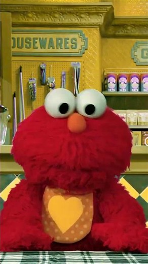 Elmo Chooses Cheese Over Broccoli! 🥦❌🧀✅When You Ask For Cheese! 😂 ? NO! Cheese? YES! 🧀😍 #Shorts