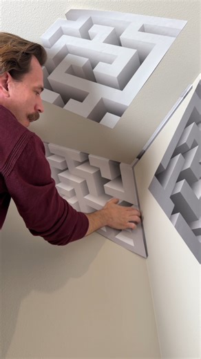 The wall looks like it's melting! | Justin Flom