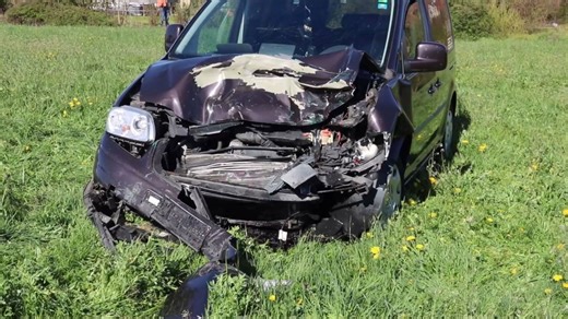 Frontalcrash auf B470 - Ausweichmanöver geht schief