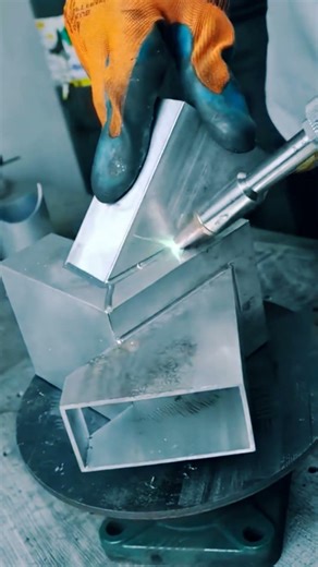 Air-cooled laser welding machine, welded products do not deform and require no grinding