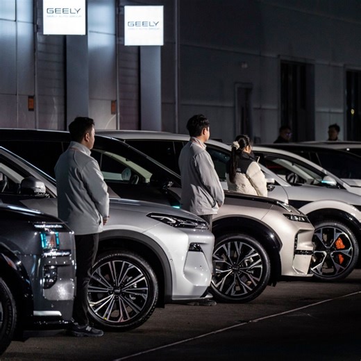 中国奋力冲刺科技主导地位，却难掩经济体系的千疮百孔