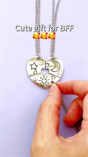 Cute Gifts for BFFs, Best Friends, Friendship, Family. #short #bff #gift #bracelet