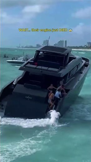 This Yacht’s Engine Died at the WORST Spot #yacht #inlet