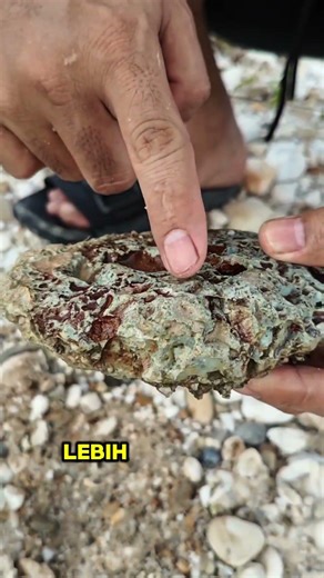I Split Open A Meteorite… And Found THIS Inside ☄️😱