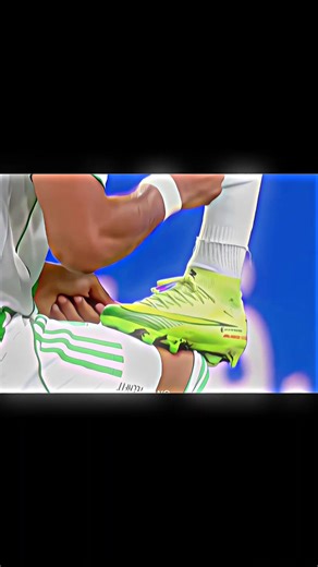 The magic of the Algerian King 🪄👑. #riyadmahrez #algeria #mahrez #alahli #viral