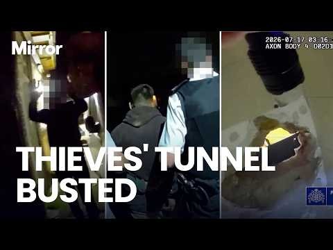 Thieves caught trying to TUNNEL into jewelry shop in Tooting as cops search or second robber