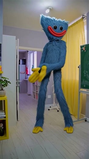 Lili Lovebraids vs Poppy Playtime 5: THE DANCE! #huggywuggy