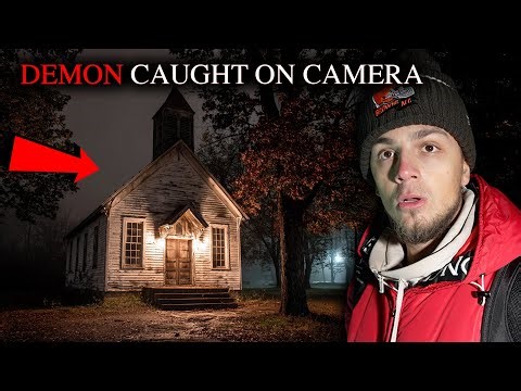 (TERRIFYING) THE MOST HAUNTED HOUSE HAUNTED BY DEMON - PARANORMAL CAUGHT ON CAMERA