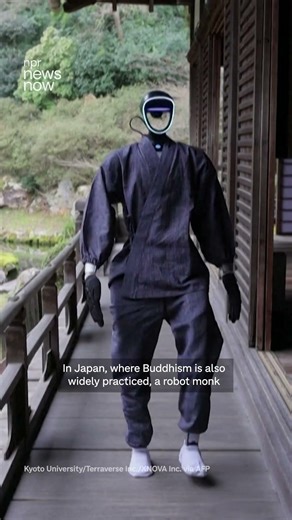 Robot monk leads prayers for Buddhist order in Seoul