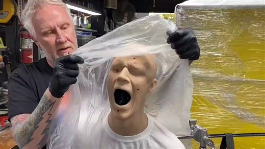 James Cameron when you say you enjoyed ALIEN 3