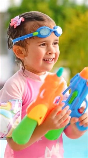 ¡Diviértete y aprende las reglas de la piscina juntos!