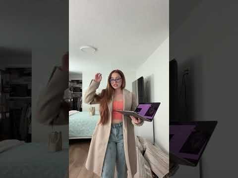 INFORMATIVE SPEECH- by Juana R (Stephen Hawking)