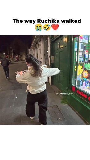 Ruchika funny walked🤣❤ #ientertainyou1 #ruchikarathore #triggeredinsaan #shortsviral #funny #love