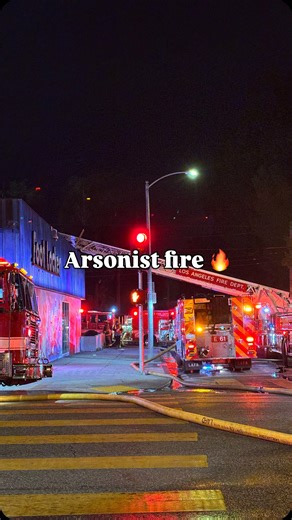 Code 3 Response LA on Instagram: "#lafd Arsonist went around last night starting fires this fire was an attached garage came out as a rubbish fire but was quickly upgraded to a structure fire around 22:15 on the 7700 block of Melrose . . . Engine 41 first on scene Task force 61 T27,E227. Em5, BC5 RA861, E61, E462,RA41, BC18, E27 . . #arsonist #structurefire #firedept #police"