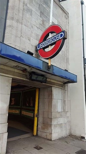 Tooting Bec Station [Day Version]