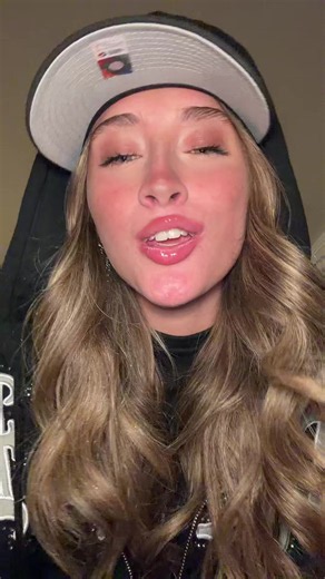 Vídeo de emily fly🗡️ (@emily.fly) relacionado con «corazon roto anuel remix»