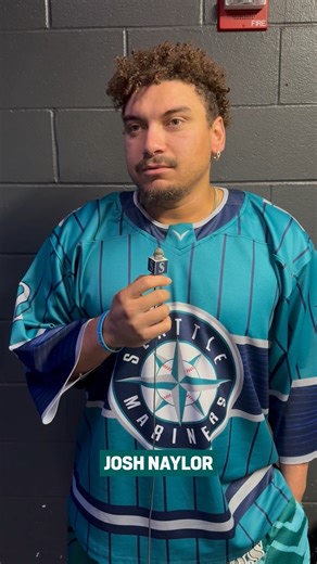 “I might die before it kills me” 😭🦈 | Seattle Mariners