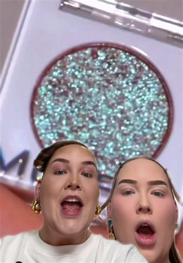 FINALLY Dutch drugstores are getting the good stuff! @moiracosmetics is now at @etos and I couldn’t be more excited! AHH! #moira #moiracosmetics
