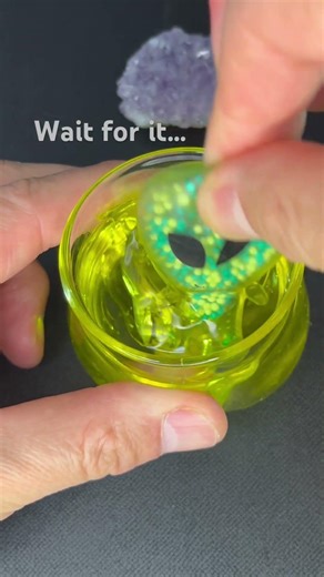 Pulling Alien out of Jelly | Oddly Satisfying ASMR 👽