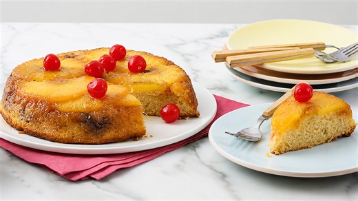 Martha Stewart’s professional method for a golden pineapple upside-down cake