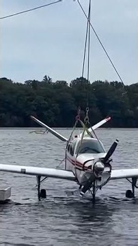 Wisconsin governor candidate survives plane crash