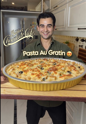 Pasta Au Gratin! 😍 (Butlers Chocolate Café Copycat) From my homemade Xander’s babar pasta, to my viral garlic butter chilli oil pasta recipe - you have all loved and devoured every single recipe. But nothing compares to this butler’s pasta au gratin! Cutting board: @fusionhomepk Featured Reel: @2kbrokegirls Recipe ingredients: Pasta • 1 pack penne pasta (400g) Water for boiling 1 1/2 tsp salt Chicken • * 500 g boneless chicken breast, cut into small strips * 1 tsp salt * 1/2 tsp black pepper * 
