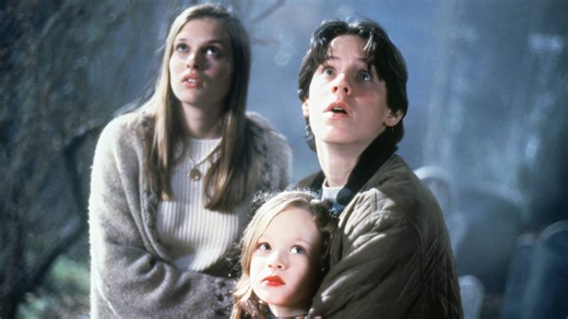 'Hocus Pocus 3' Gets a Disappointing Update From the Original Cast After Disney's CEO Shake-Up [Exclusive]