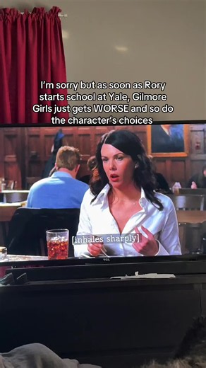 Why Gilmore Girls Gets Worse After Rory Starts Yale