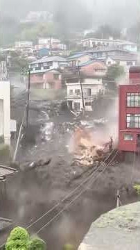 MASSIVE FLOOD & TSUNAMI SURGE CAUGHT ON CAMERA