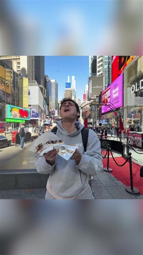 @QCP tries the best kebab in New York City! | Food New York