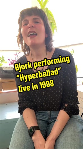 Björk's Live Performance of 'Hyperballad' in 1998