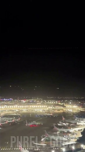 Time lapse of Incoming Flight Traffic at Chicago O’Hare International Airport
