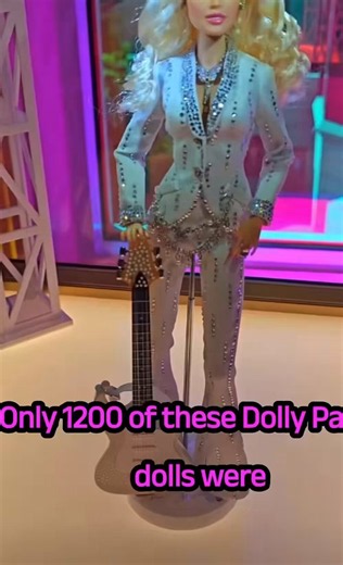 Fan Dolly Documentaries on X: "New Dolly Parton's Life of Many Colors exclusive The Diamond in a Rhinestone World! #dollyparton" / X