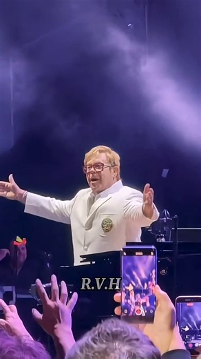 Sir Elton John's biggest tour in Mexico | #eltonjohn #sireltonjohn #70s #80smusic