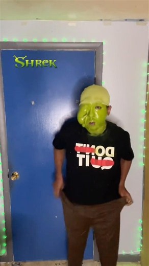 Turning into Shrek 🟢 #shorts